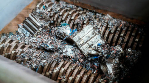 Geschredderte Batterien